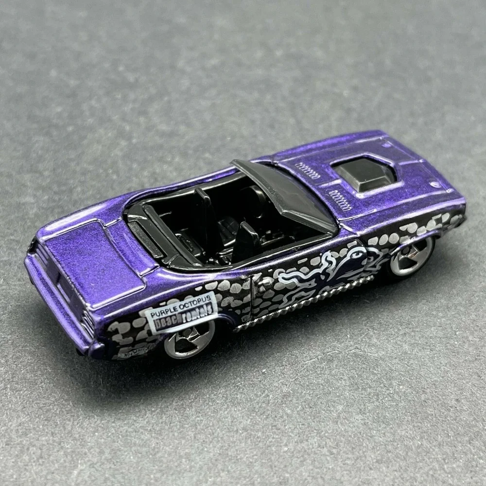 Hot Wheels 1970 '70 Plymouth King Cuda Convertible Car Purple Octopus 1/64 Scale